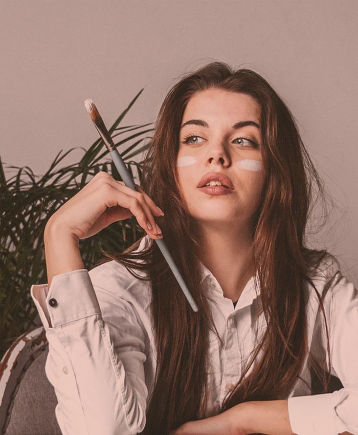 about-image Glow Naturally with BeautyAura